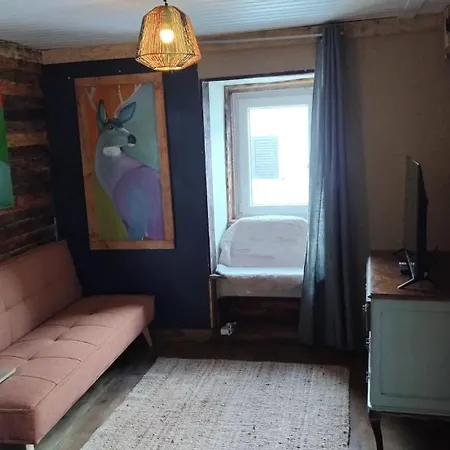 Casa Rocas * كاستانهيرا دي بيرا
