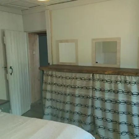 Casa Rocas كاستانهيرا دي بيرا